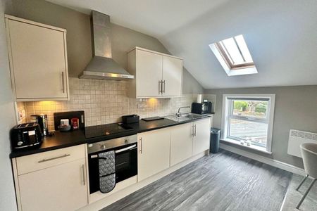 Leeds Road - Photo 3