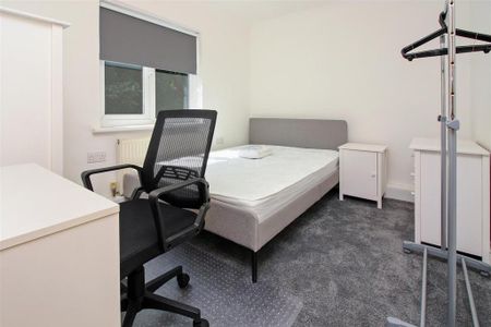 4 bedroom terraced house to rent - Photo 3