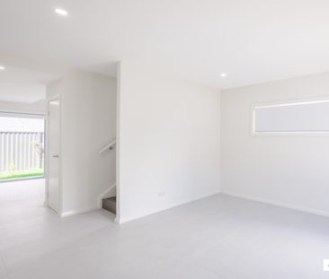 15 Guma Glade, Riverstone NSW 2765 - House For Rent | Domain - Photo 1