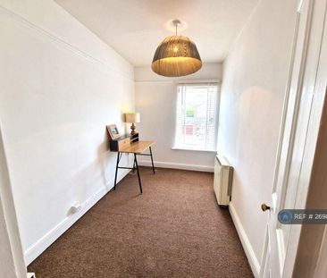 2 bedroom maisonette to rent - Photo 4