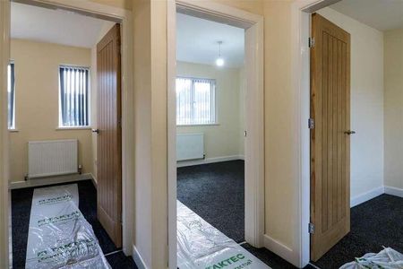 Ipswich Crescent, Birmingham, B42 - Photo 4