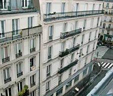 Logement à Paris, Location meublée - Photo 2