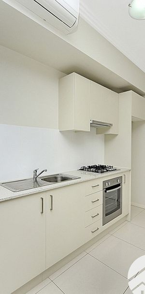 2 Bedroom unit in a Convenient Location of Westmead - Photo 1