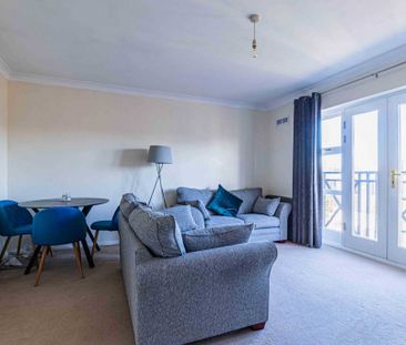 2 bed Flat for rent - Photo 2