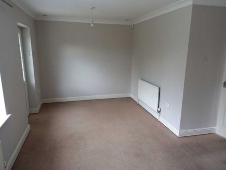 2 bed Semi-detached House - Photo 5