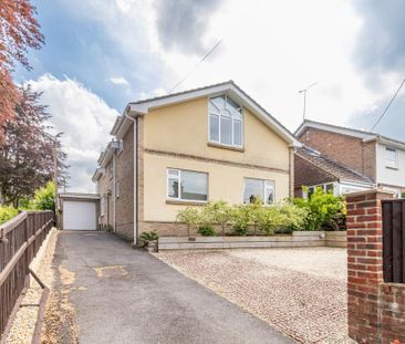 4 bedroom terraced house to rent - Photo 5