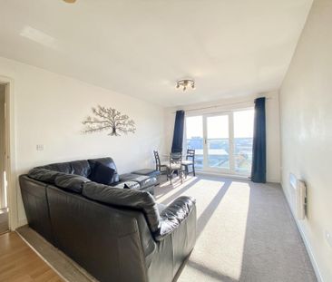 2 bedroom flat to rent - Photo 2