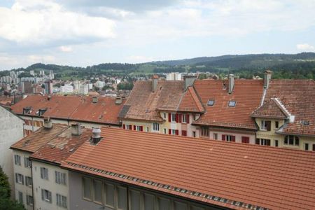 Appartement de 2.5 pièces avec vue magnifique sur la ville - Photo 2