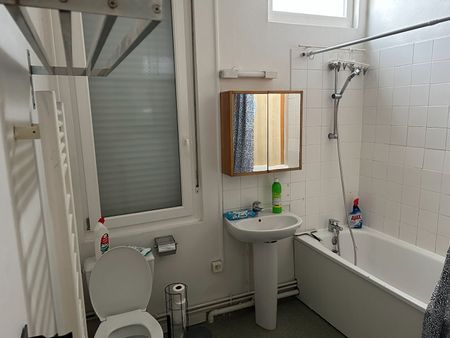 Location Appartement 1 pièce 16m² LILLE 59000 - Photo 5