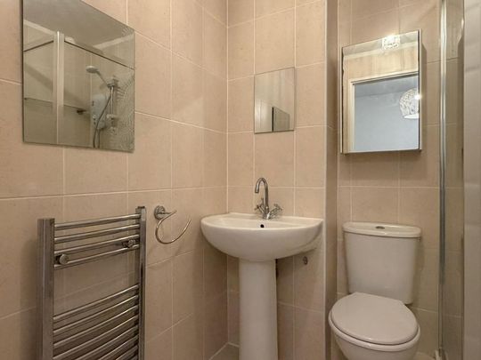 2 bedroom terraced house to rent - Photo 1