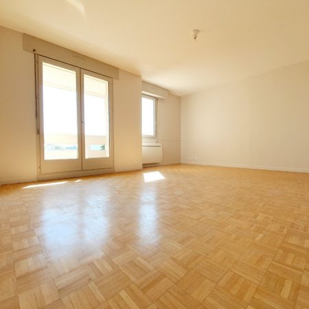 T1 de 29 m² – cuisine aménagée et balcon - Photo 4