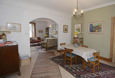 3 Bed House - Terraced - Photo 4
