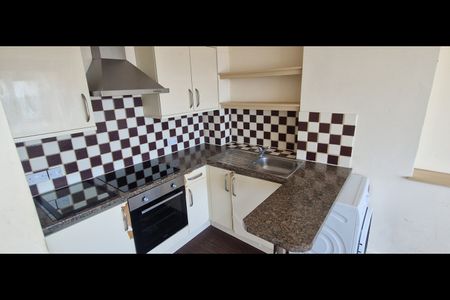 1 Bed Flat, Dorset Court, BN3 - Photo 4