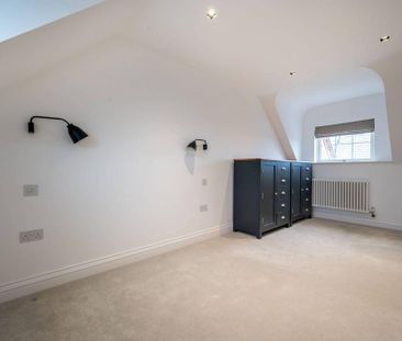 2 bedroom semi-detached house to rent - Photo 2