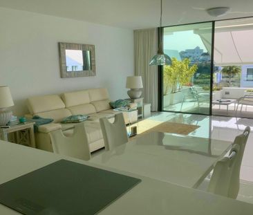 Apartment in Estepona, Costa del Sol - Photo 6