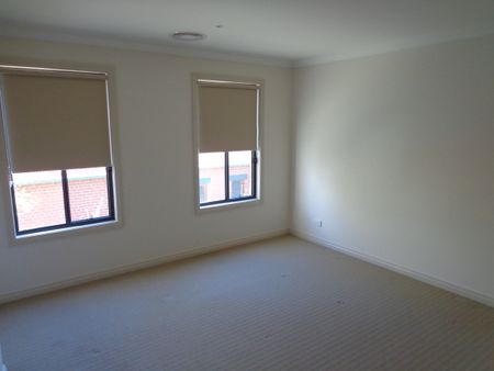 Modern Double Storey Townhouse - Photo 2