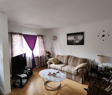 4 ½ à Louer Sur Deux étage Avec Cour - Photo 3