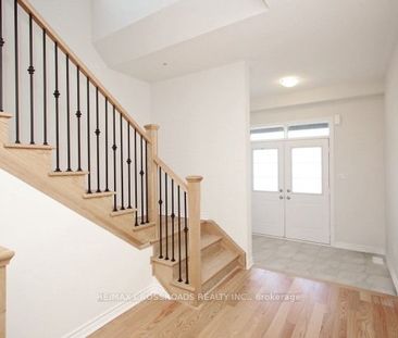 Semi-Detached Home For Lease | E8077112 - Photo 3