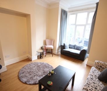 Regent Park Terrace, Hyde Park - Photo 4