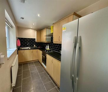 1 bedroom in a house share to rent - Photo 1