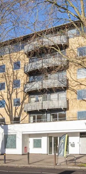 2 bedroom flat to rent - Photo 1