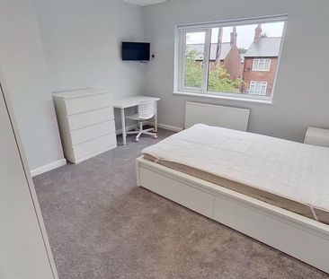 4 bedroom terraced house to rent - Photo 4