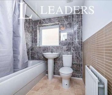 Aviation Avenue, Hatfield, Hertfordshire, AL10 - Photo 4