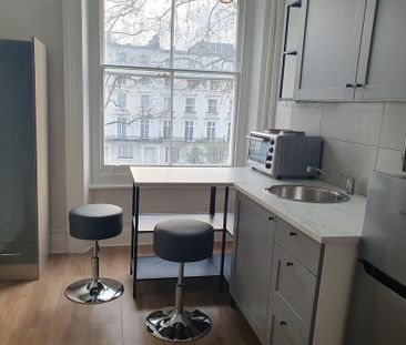 Studio to rent - Photo 2