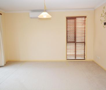 READY TO MOVE IN - Photo 5