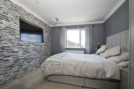 St. James Way, Georgetown, TREDEGAR - Photo 3