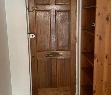 Room in a Shared Flat, Kingsridge, SW19 - Photo 6