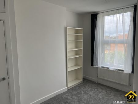2 bed Maisonette in Kent House Road , London, SE26 5LB - Photo 2