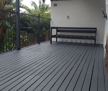 Spacious 4 Bedroom Home - Photo 5