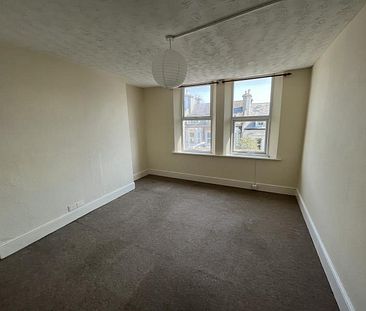 Carisbrooke Road, 15, Second Floor Flat, Carisbrooke Road, East Sussex, St Leonards on Sea, UK - Photo 1