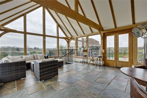 SHORT LET - A stunning country retreat on the Surrey Hampshire border - Photo 1