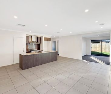 🏡 4-Bedroom House in Wallan - Photo 5