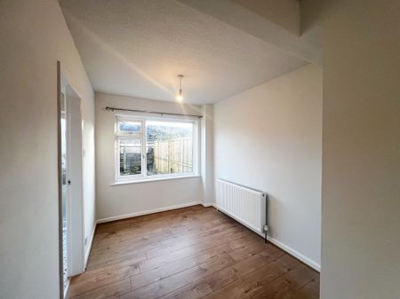 Barnes Close, Beverley - Photo 2