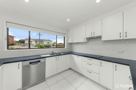 27 Keiwa Street, Kaleen ACT, Belconnen - Photo 2