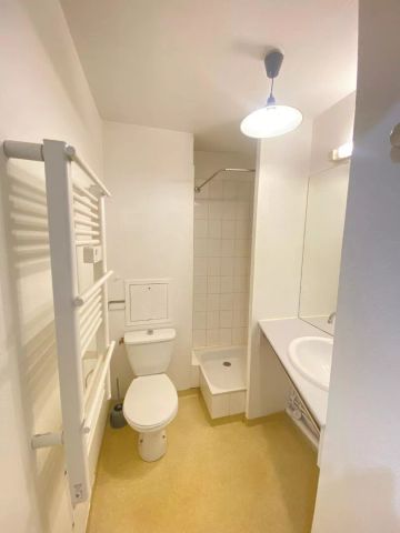 33800 BORDEAUX - APPARTEMENT 2 PIECES A LOUER AVEC UNE PLACE DE PARKING - Photo 5