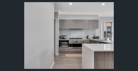 Beautifully Presented - Near New Family Home. - Photo 5