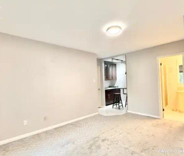 S1-141 Charlton Blvd, North York, Ontario M2R 2J2 | 141 Charlton Bo... - Photo 1
