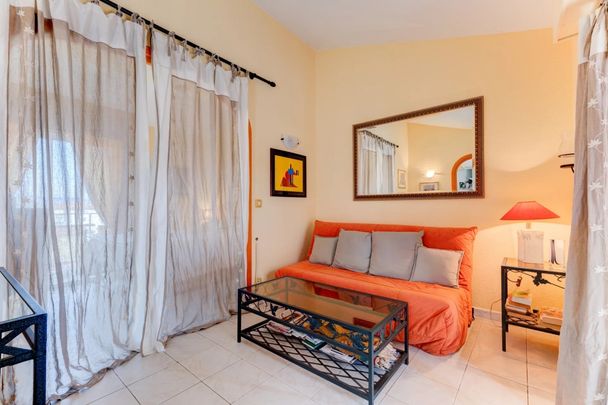 NICE- BOULEVARD CARLONE, 2 pièces meublé avec terrassé au dernier étage - Photo 1