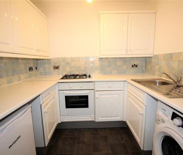 1 bedroom ground floor flat to rent - Photo 3