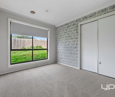 MODERN FAMILY LIVING IN A SOUGHT-AFTER LOCATION - Photo 2