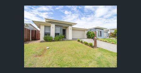 Break Lease - Four Bedroom, Two Living Area Home With Yard - Coomera - Photo 4