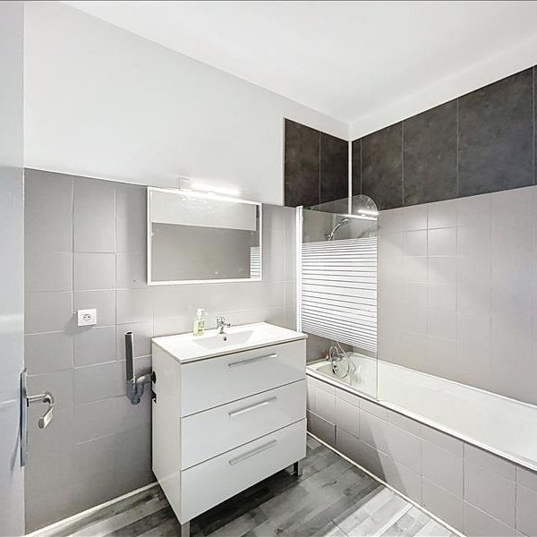 3 pièces - 65 m² - 2ème étage - Colocation non autorisée - Photo 1