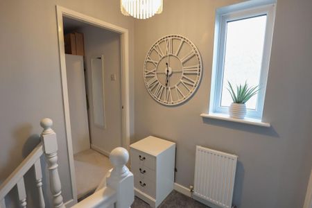 2 bedroom semi-detached house to rent - Photo 4