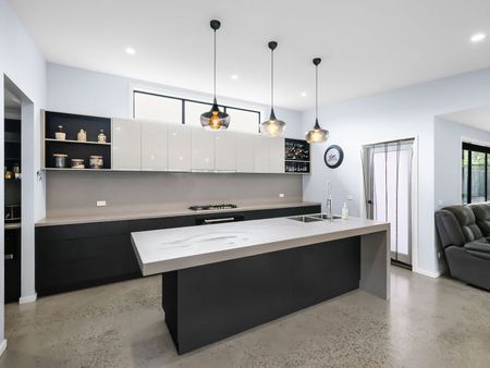 Modern Family Living In The Heart of Bacchus Marsh - Photo 5