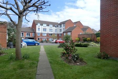 1 bedroom retirement property to rent - Photo 5