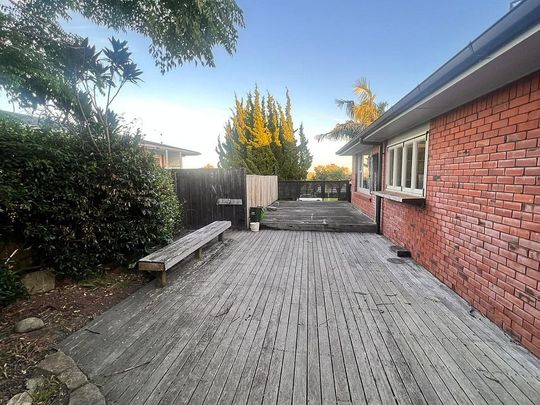 4 Bedroom House for rent in Pakuranga Heights - Photo 1